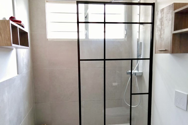 Photo petite salle de bain design